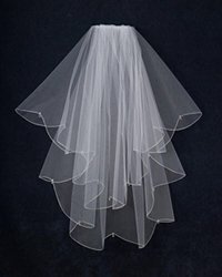 Long veils, short veils, choose your own style
